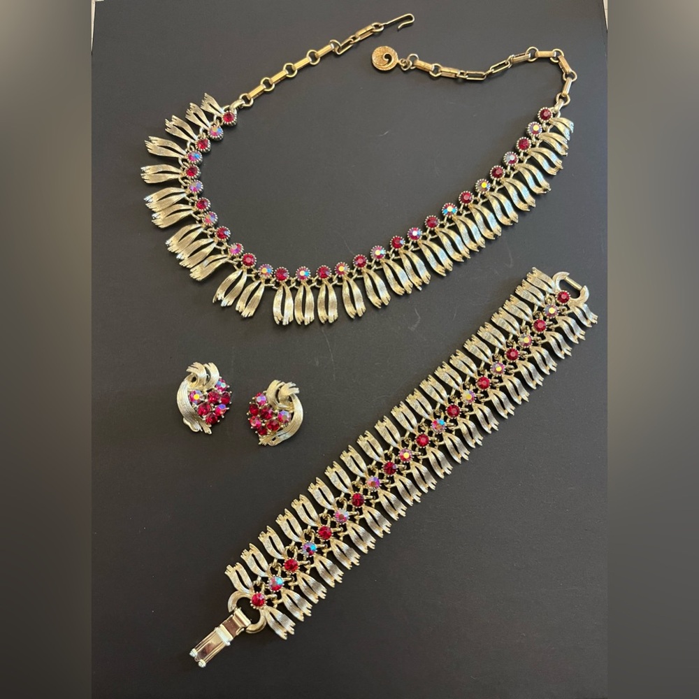 Lisner Red Rhinestone Parure